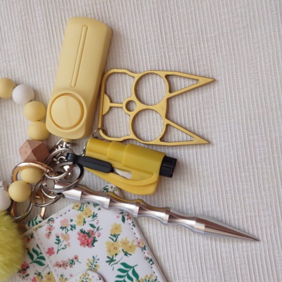 Safety keychain - Picture 3 of 3